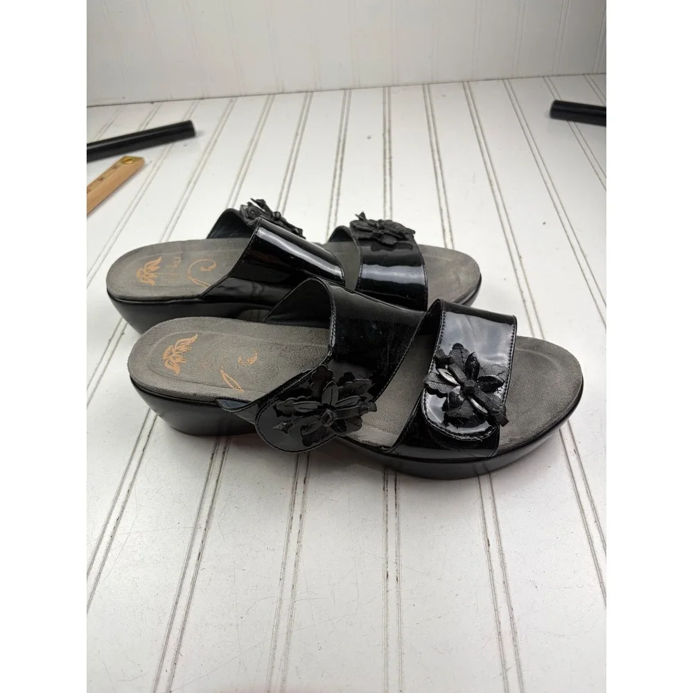 Dansko Donna Black Patent Leather Wedge Slide Sandals Women's EU 40 US 9–9.5